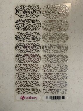 Jamberry Silver Floral Nail Wraps
